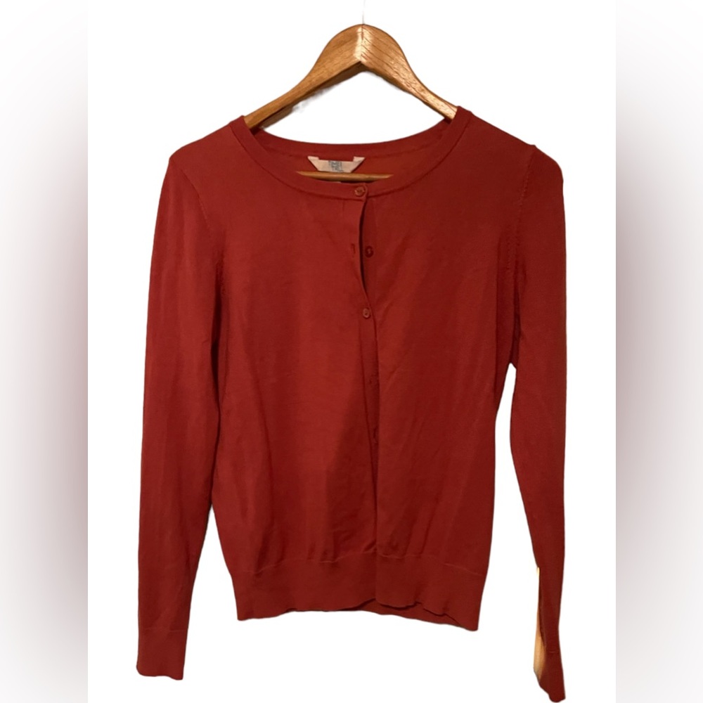 Cardigan sweater